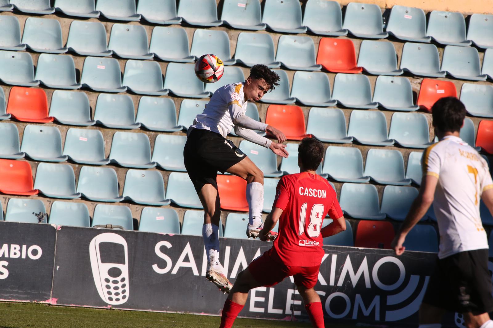 El Salamanca UDS se hace con el derbi y toma ventaja para el playoff (2-1)