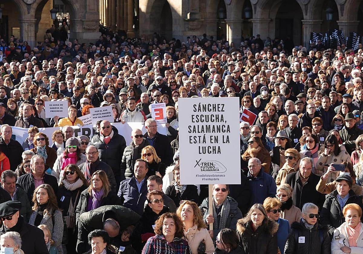 Imagen principal - Esperanza y furor por la recuperación de las frecuencias de tren: «Necesitamos conexiones dignas»