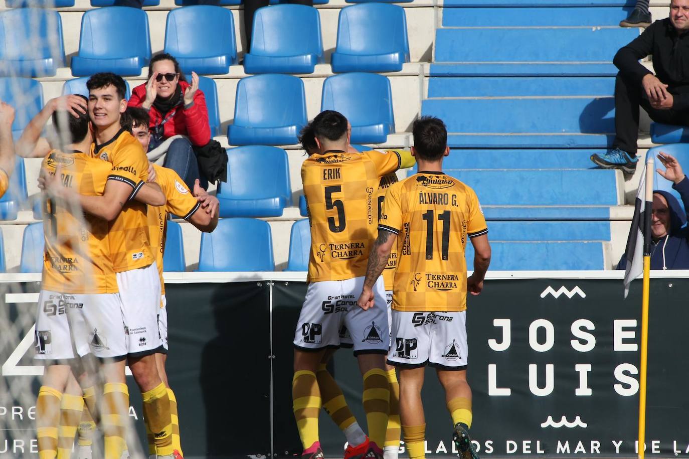 El partido de Unionistas ante el Cornellà, en imágenes