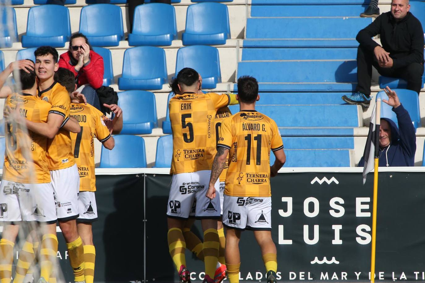 El partido de Unionistas ante el Cornellà, en imágenes