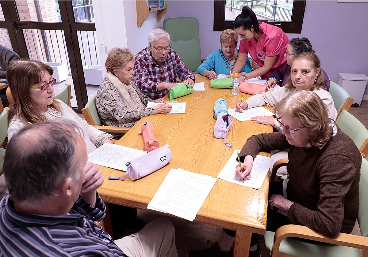 Una sesión de terapia en el centro de Día Boni Mediero