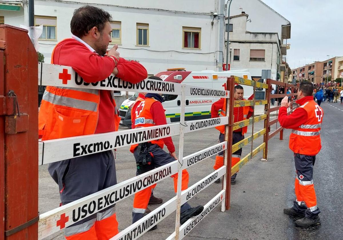Puesto de Cruz Roja en un punto del recorrido Carnaval Ciudad Rodrigo.