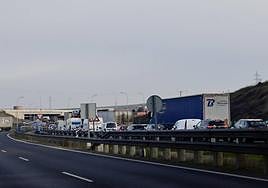 Retenciones en la SA-20 a la altura de Buenos Aires.