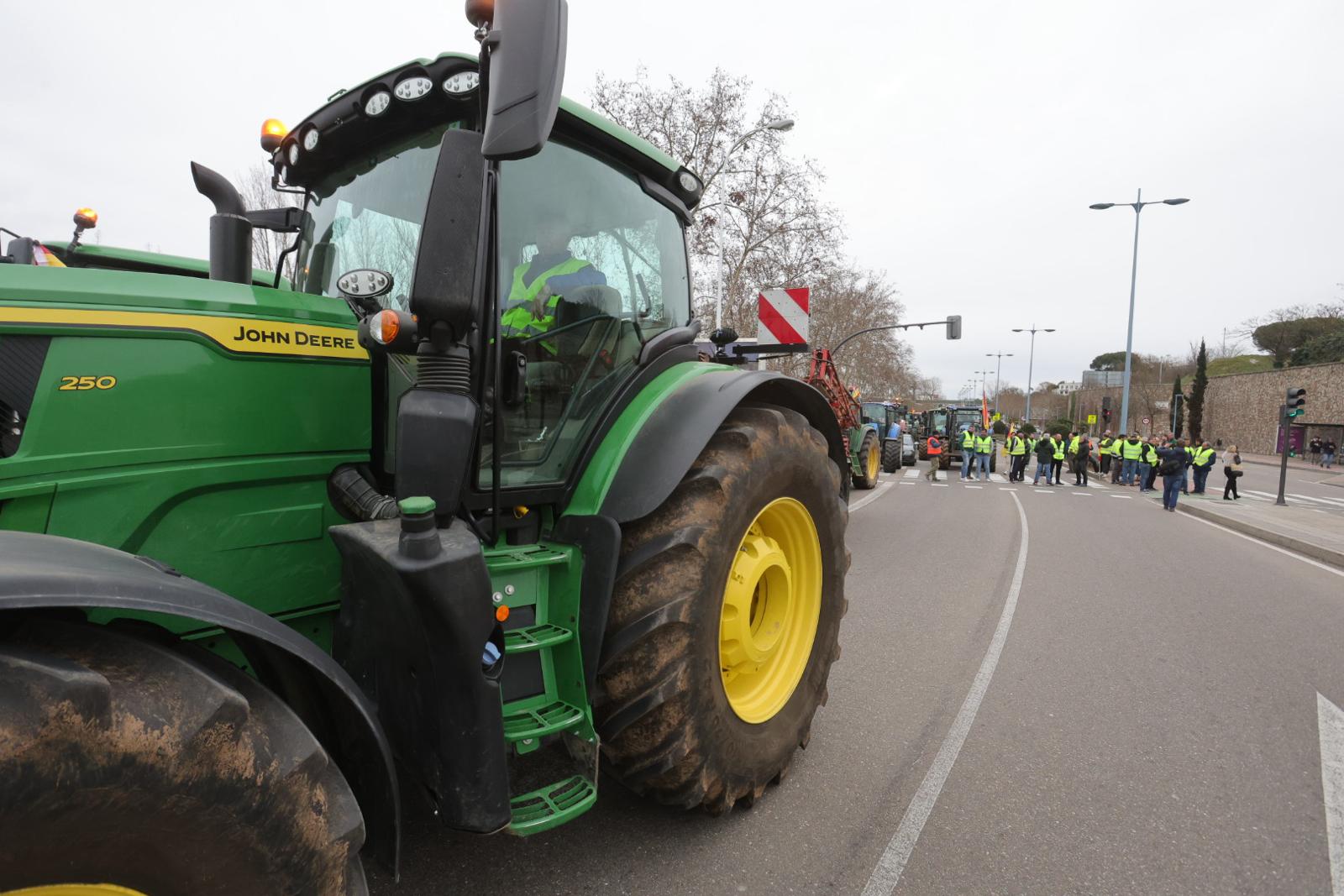 La tractorada de este jueves en Salamanca, en imágenes