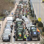 Los tractores ya están en Salamanca tras llegar cortando carreteras