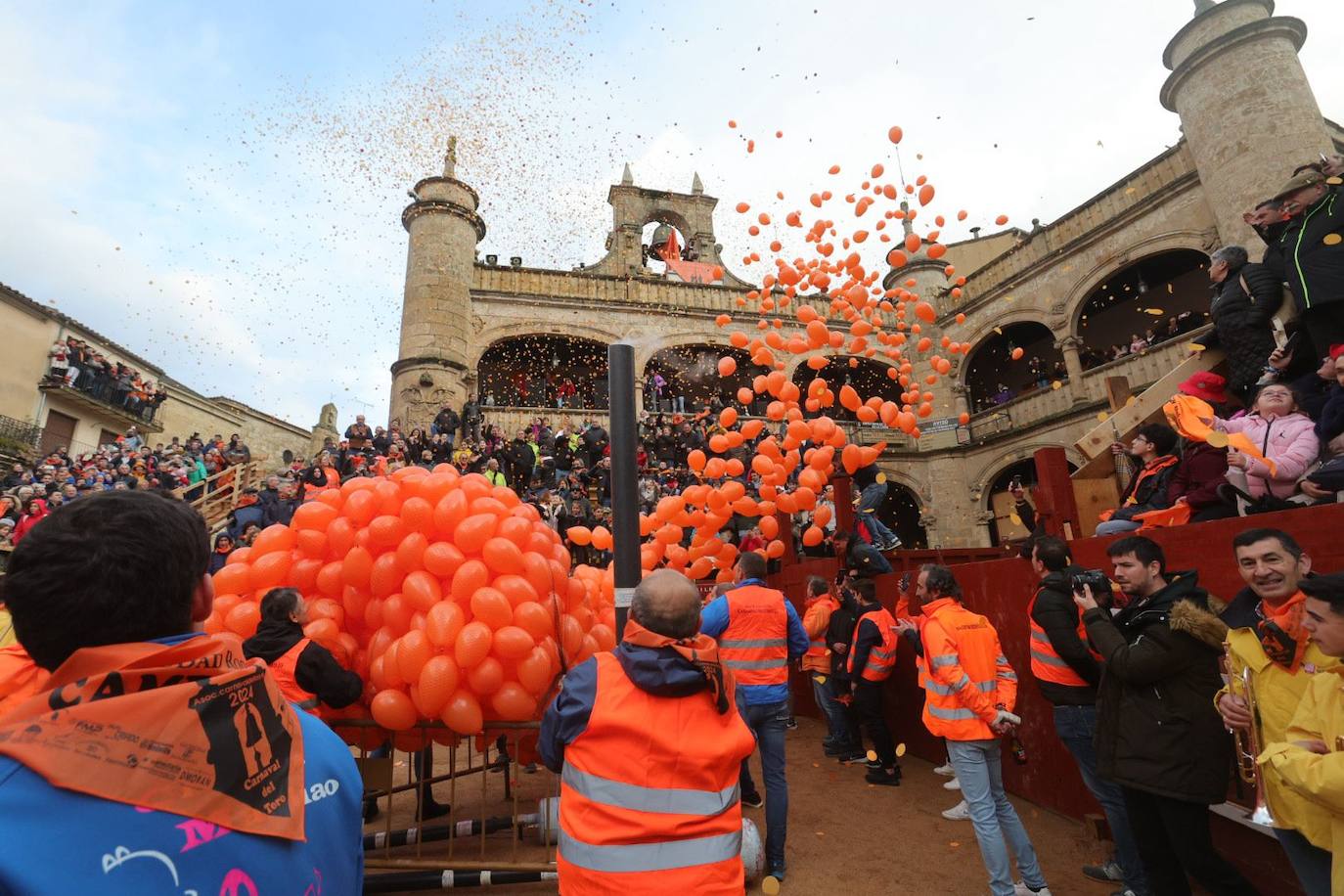 El campanazo del Carnaval del Toro 2024, en imágenes