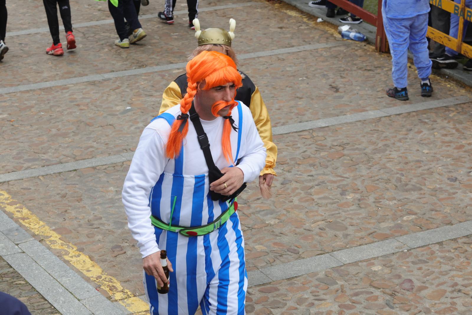 Ambiente y disfraces del sábado en el Carnaval del Toro, en imágenes