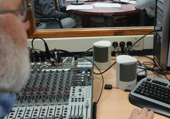 Imagen de archivo, el interior de un estudio de radio.