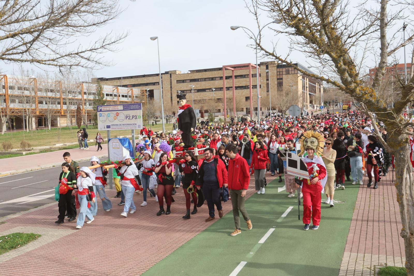 Derecho disfruta de una multitudinaria procesión del Codex