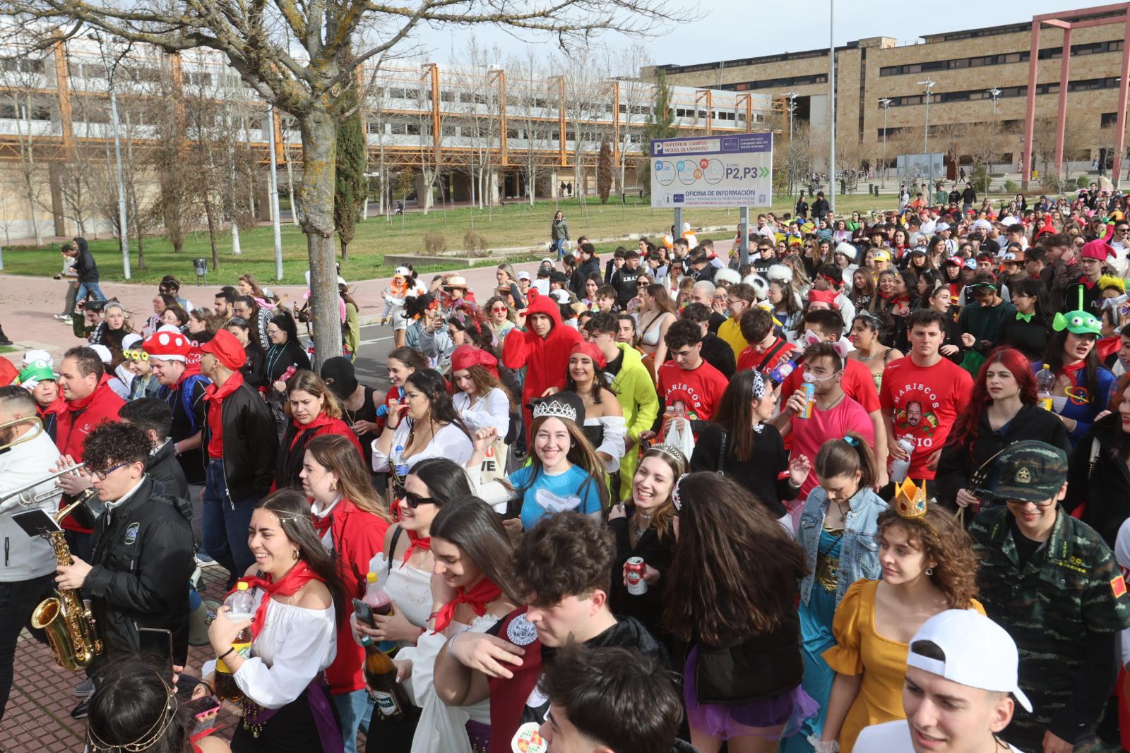 Derecho disfruta de una multitudinaria procesión del Codex