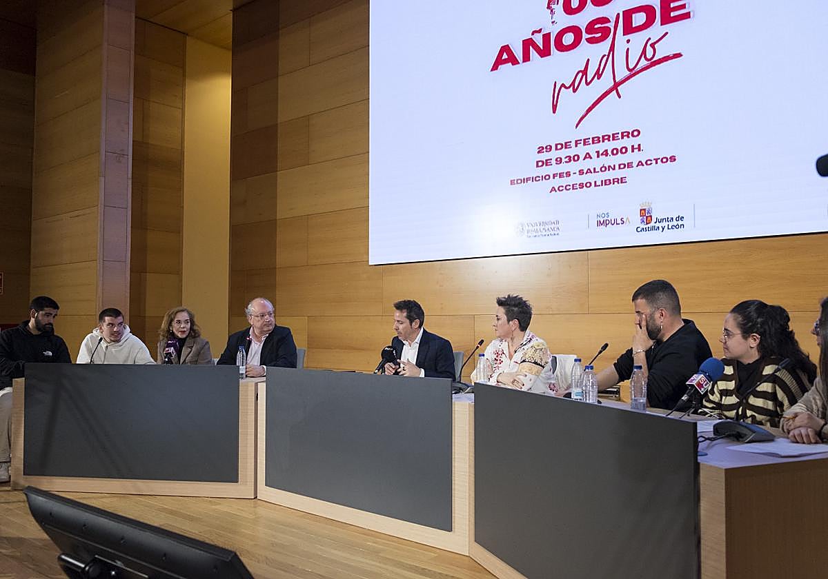 Acto de celebración del centenario de la radio en España en el Fes de Salamanca