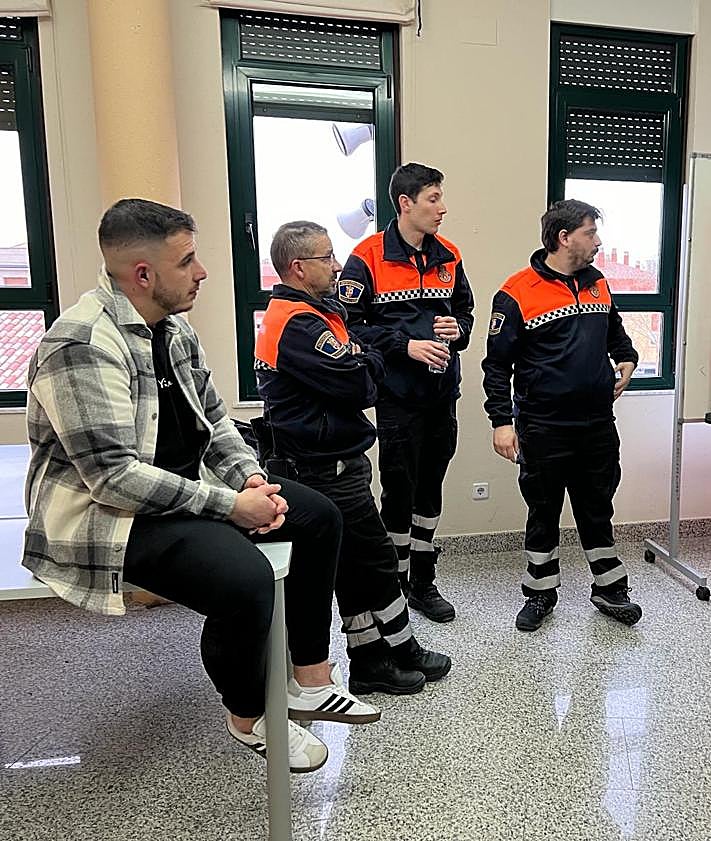 Imagen secundaria 2 - Algunas fotos de la primera jornada de talleres.