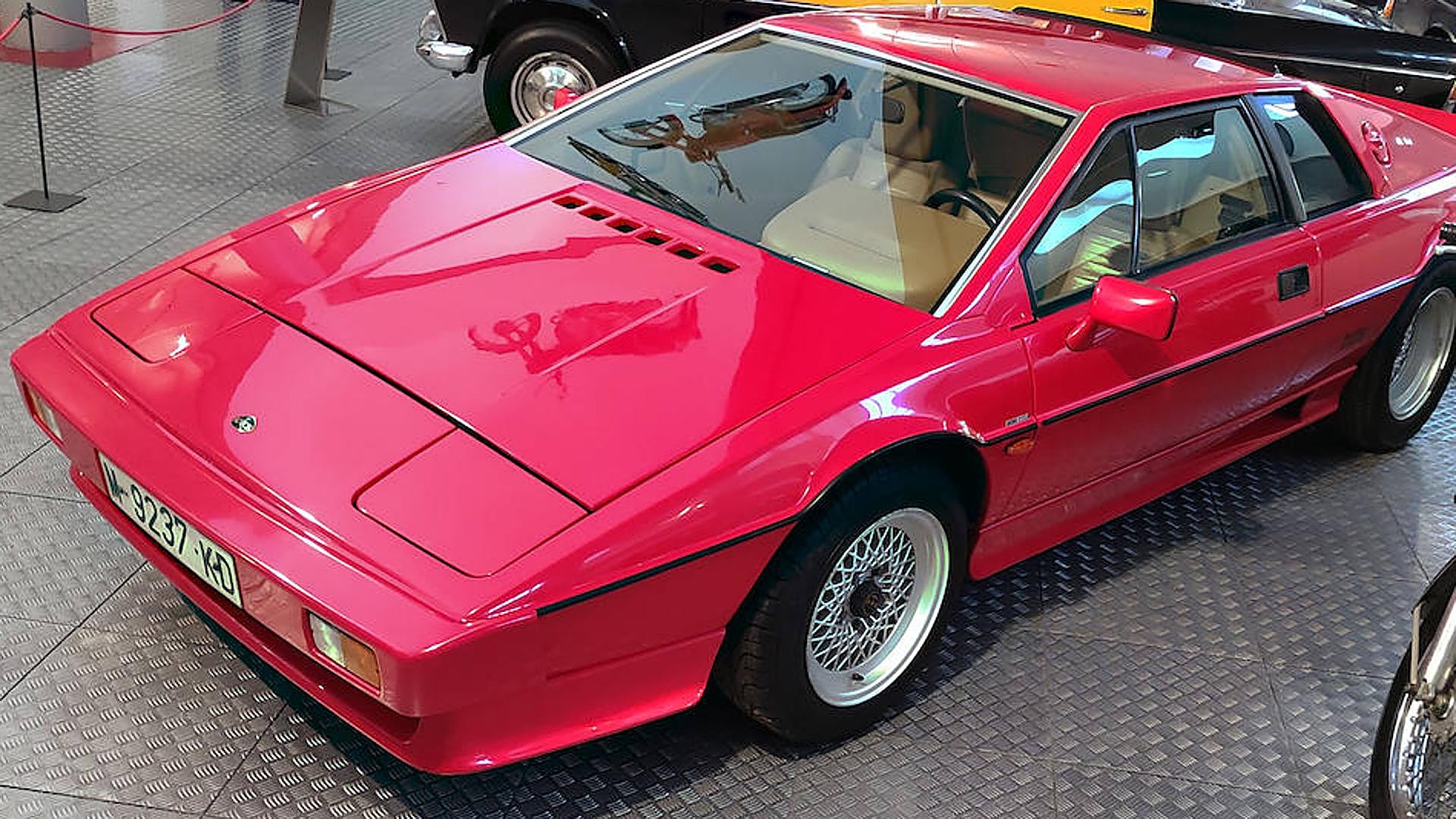 Llega el Lotus Sprit Turbo16 V al Museo de Salamanca | Salamancahoy