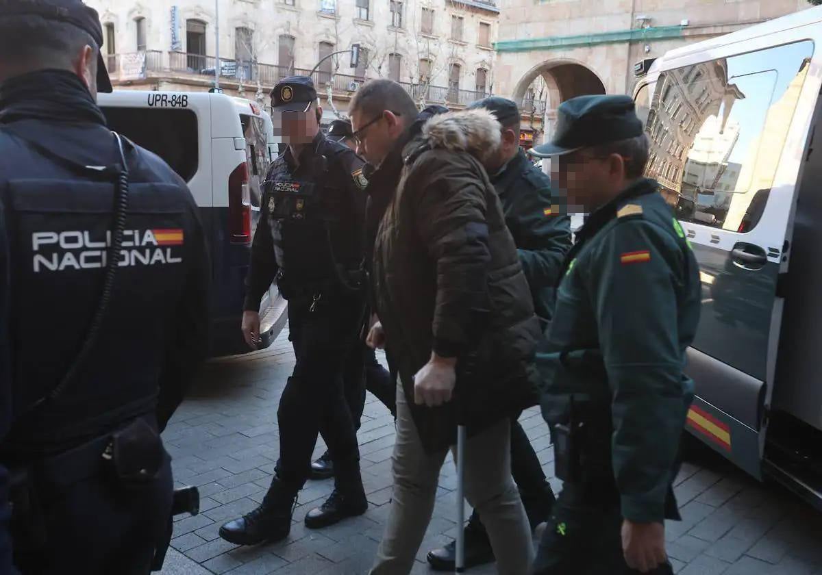 Llegada del acusado a la Audiencia Provincial hace dos semanas.