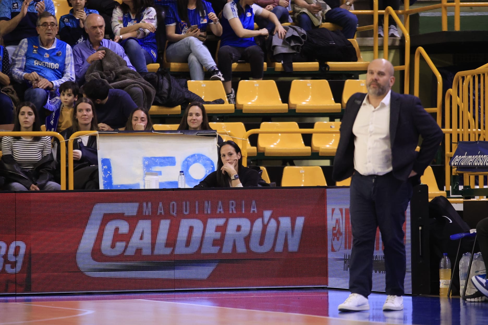 El partido entre el CB Avenida y el Barça CBS, en imágenes