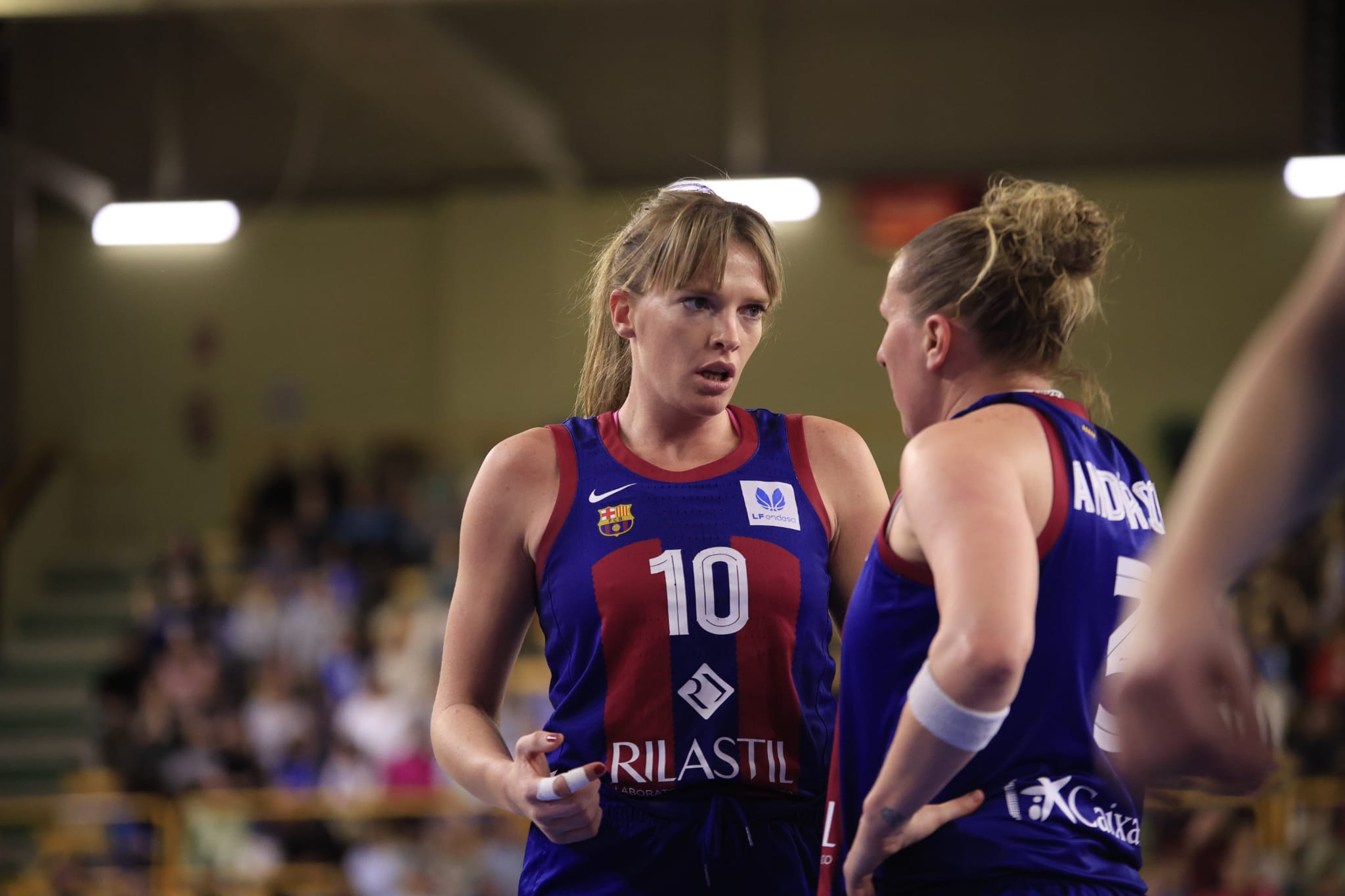 El partido entre el CB Avenida y el Barça CBS, en imágenes