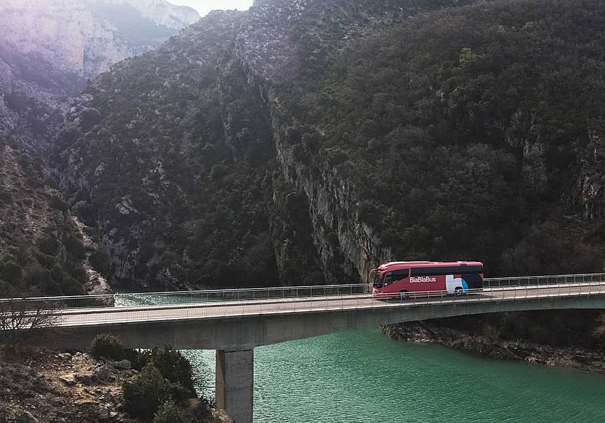 El Blablabus en una de sus rutas.