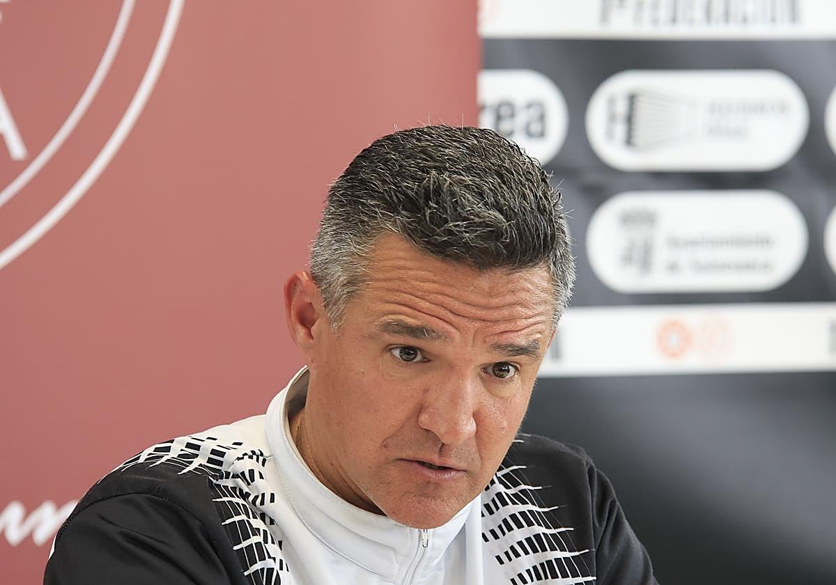 Foto de archivo de Dani Ponz, entrenador de Unionistas