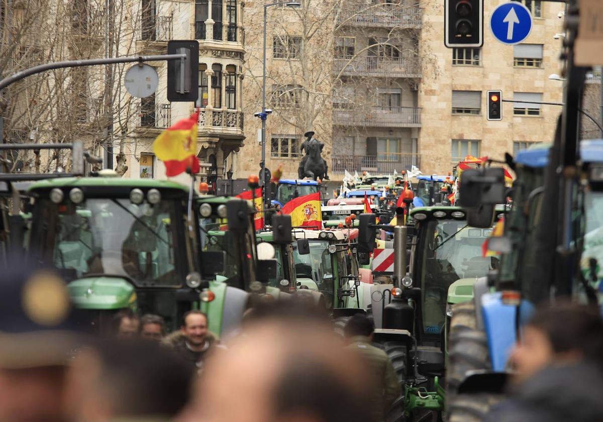 Tractorada por las calles de Salamanca.