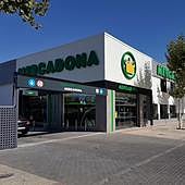 La explosión de supermercados en Canalejas mantiene a sus vecinos expectantes