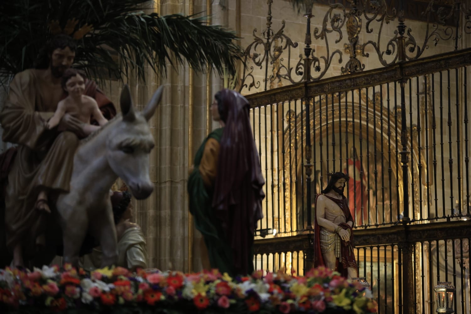 Jesús del Vía Crucis tampoco logra salir de la Catedral