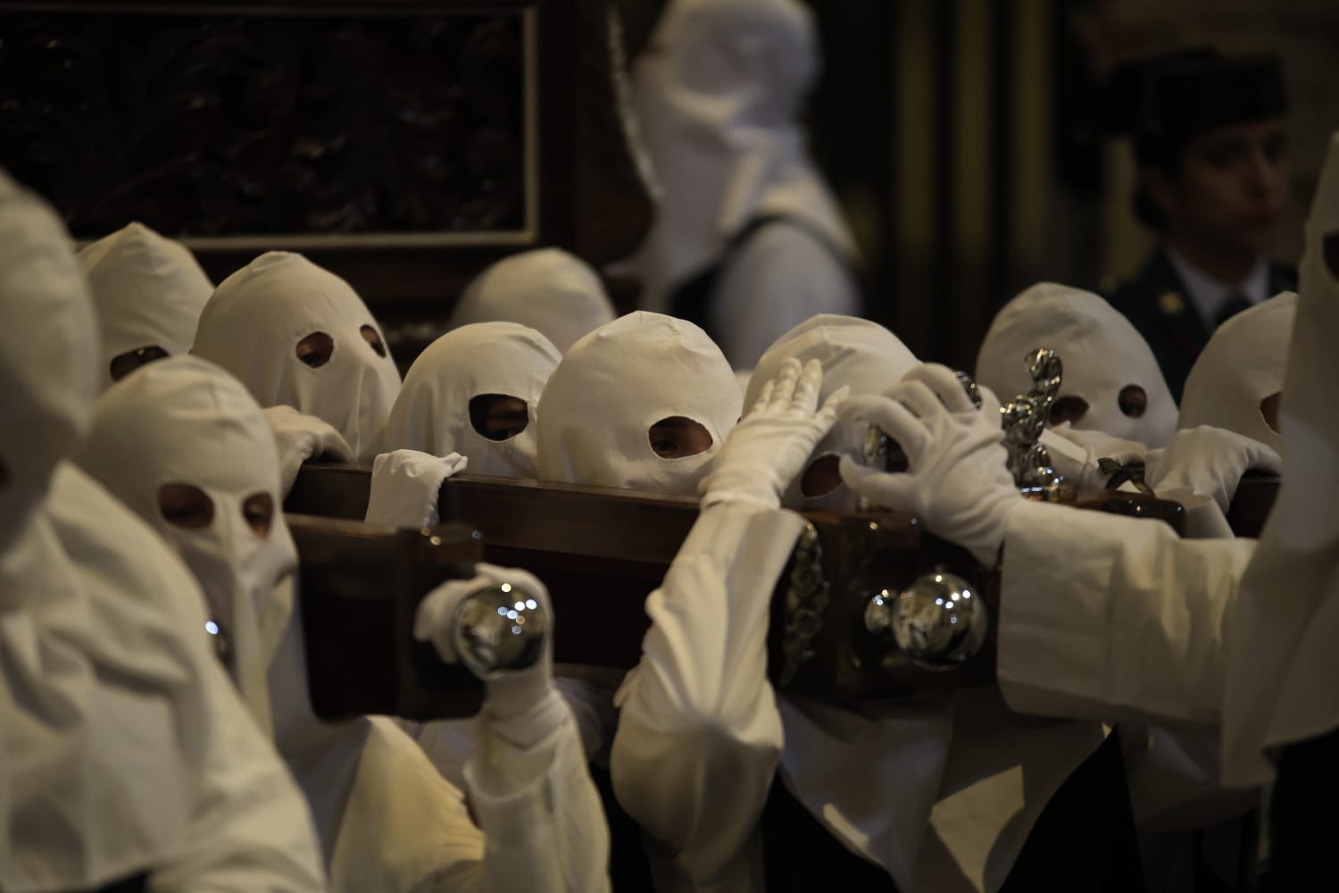 Jesús del Vía Crucis tampoco logra salir de la Catedral