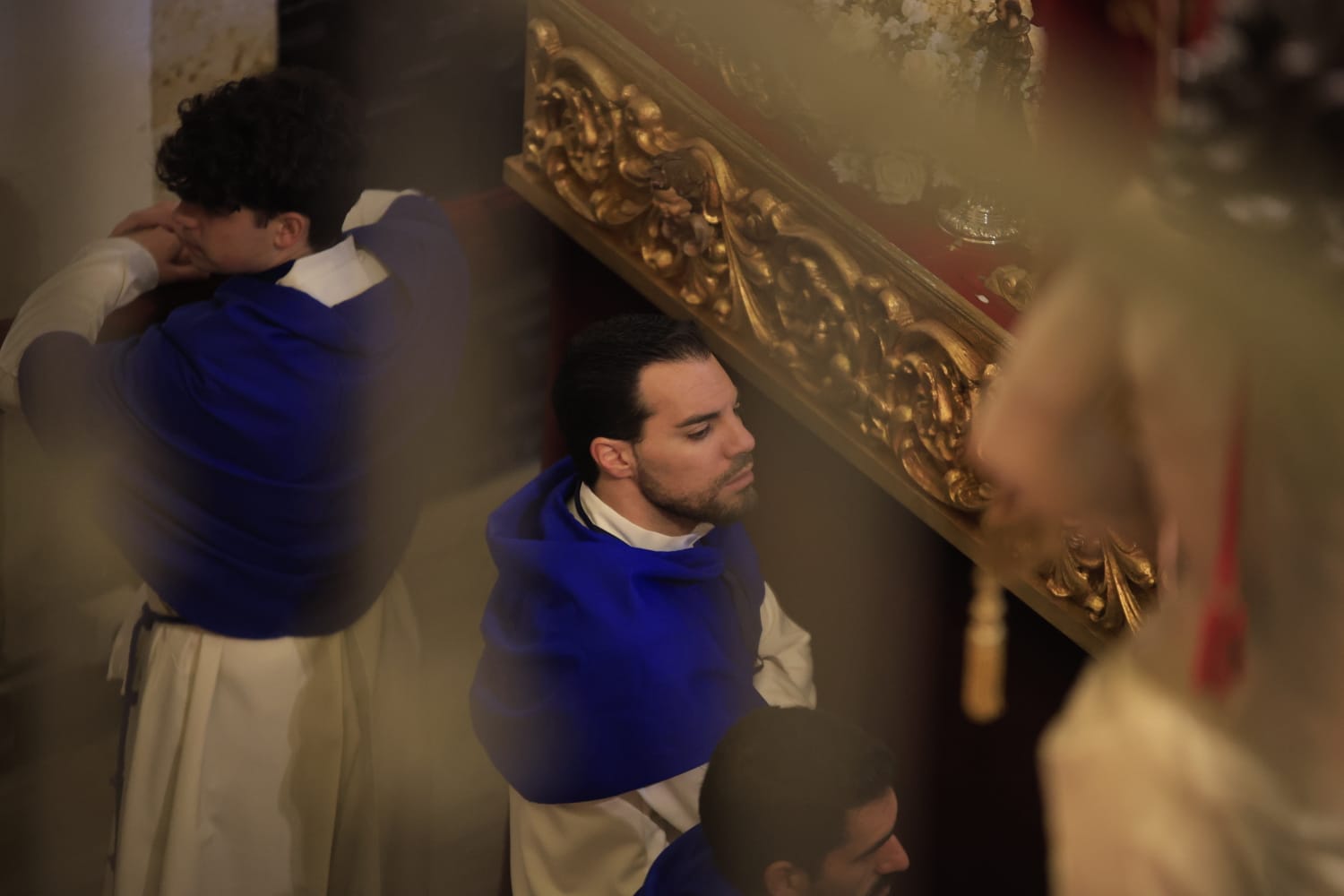 Encuentro privado entre Jesús Resucitado y la Virgen de la Alegría por la lluvia