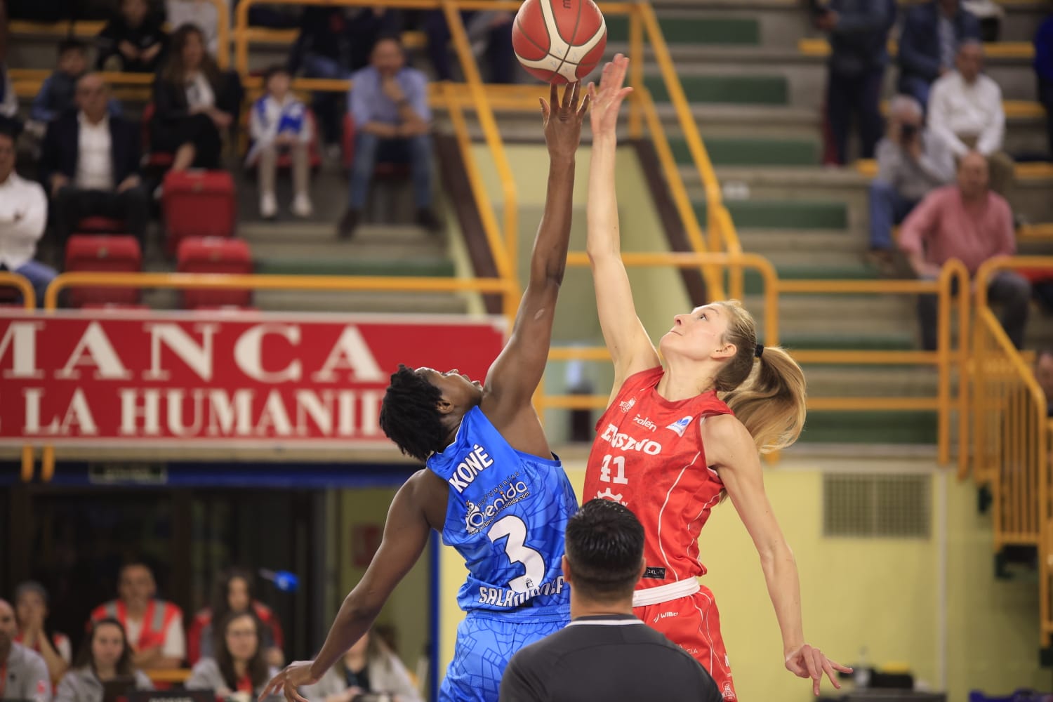 Un Avenida implacable no da oportunidad a Ensino de Lugo