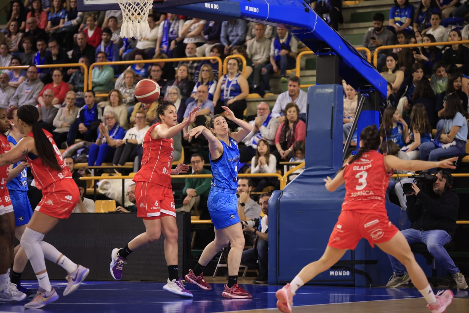 Un Avenida implacable no da oportunidad a Ensino de Lugo