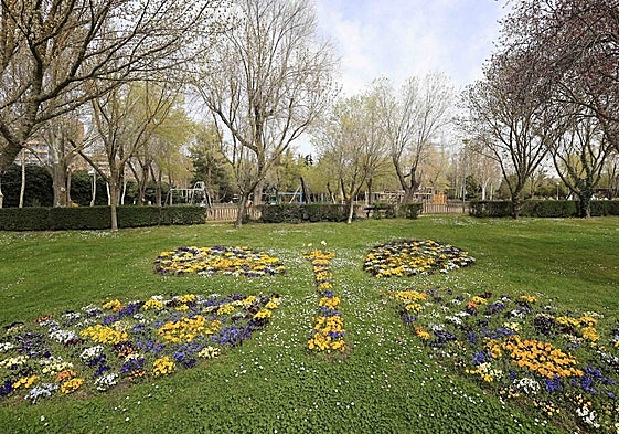 Imagen de uno de los parques de Salamanca muy bien 'coloreado'.