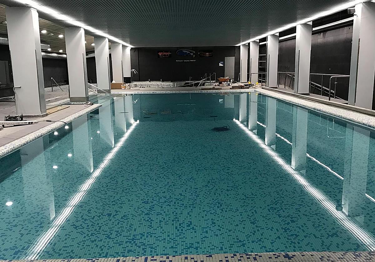 Piscina del Multiusos Sánchez Paraíso.