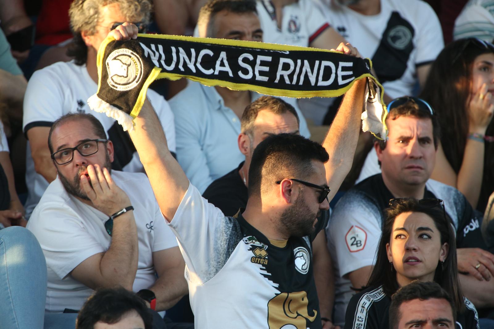 El partido entre Unionistas y el Barça B, en imágenes