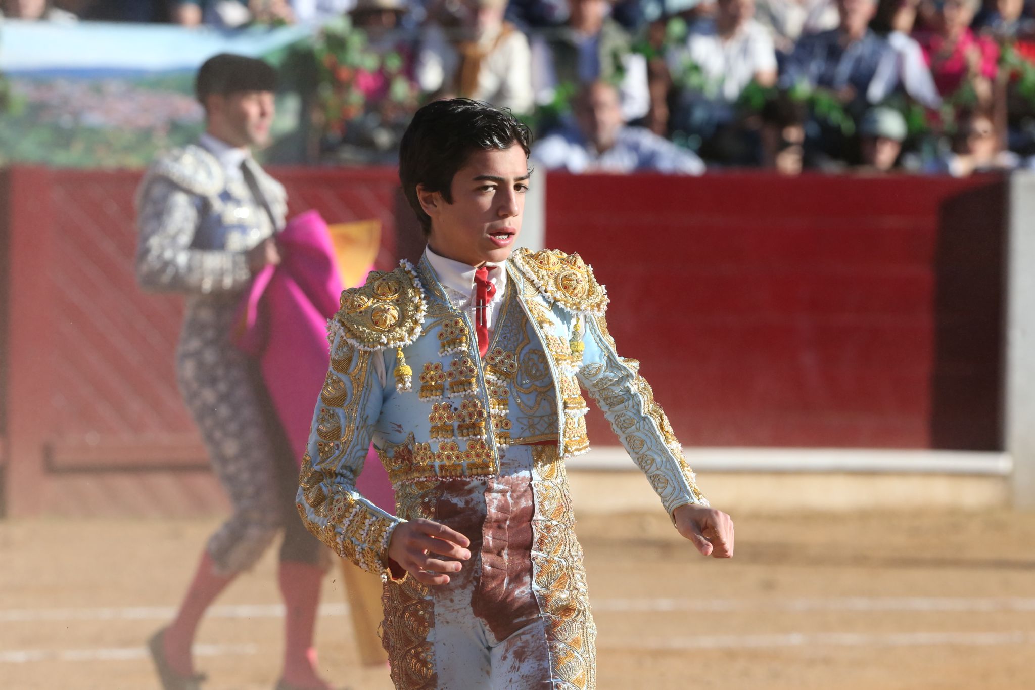 Puerta grande para Marco Pérez en una ilusionante tarde en Guijuelo