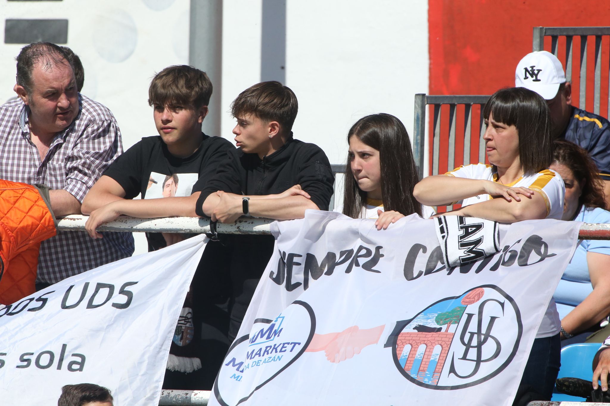 La afición del Salamanca CF UDS se dejan sentir en Tordesillas