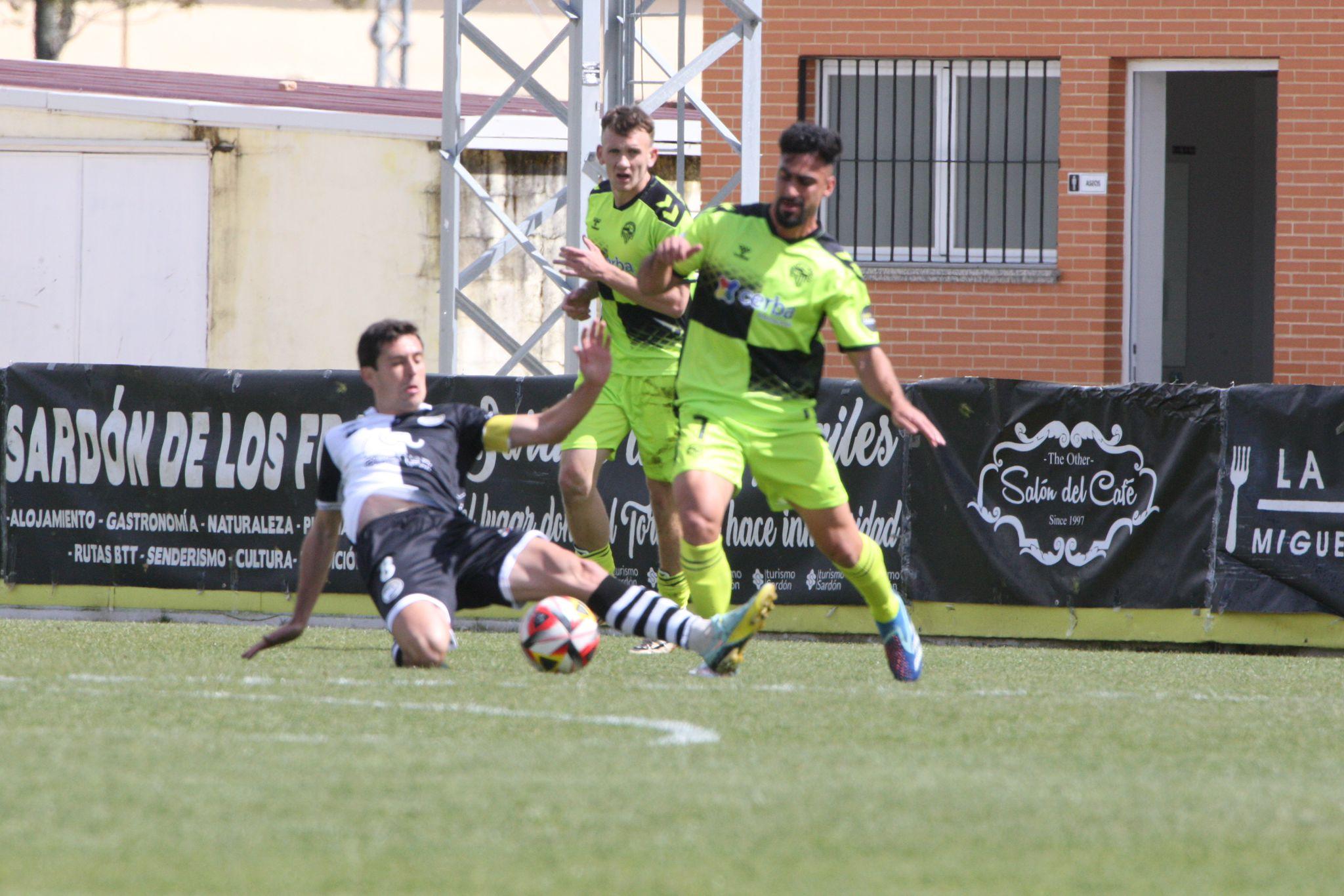 Goleada de Unionistas al Sabadell con triplete de Slavy