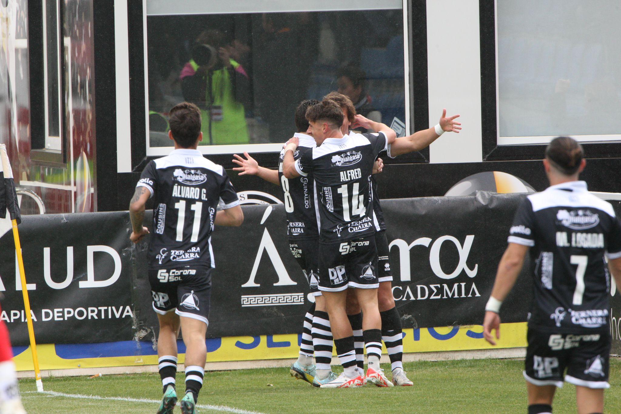 Goleada de Unionistas al Sabadell con triplete de Slavy