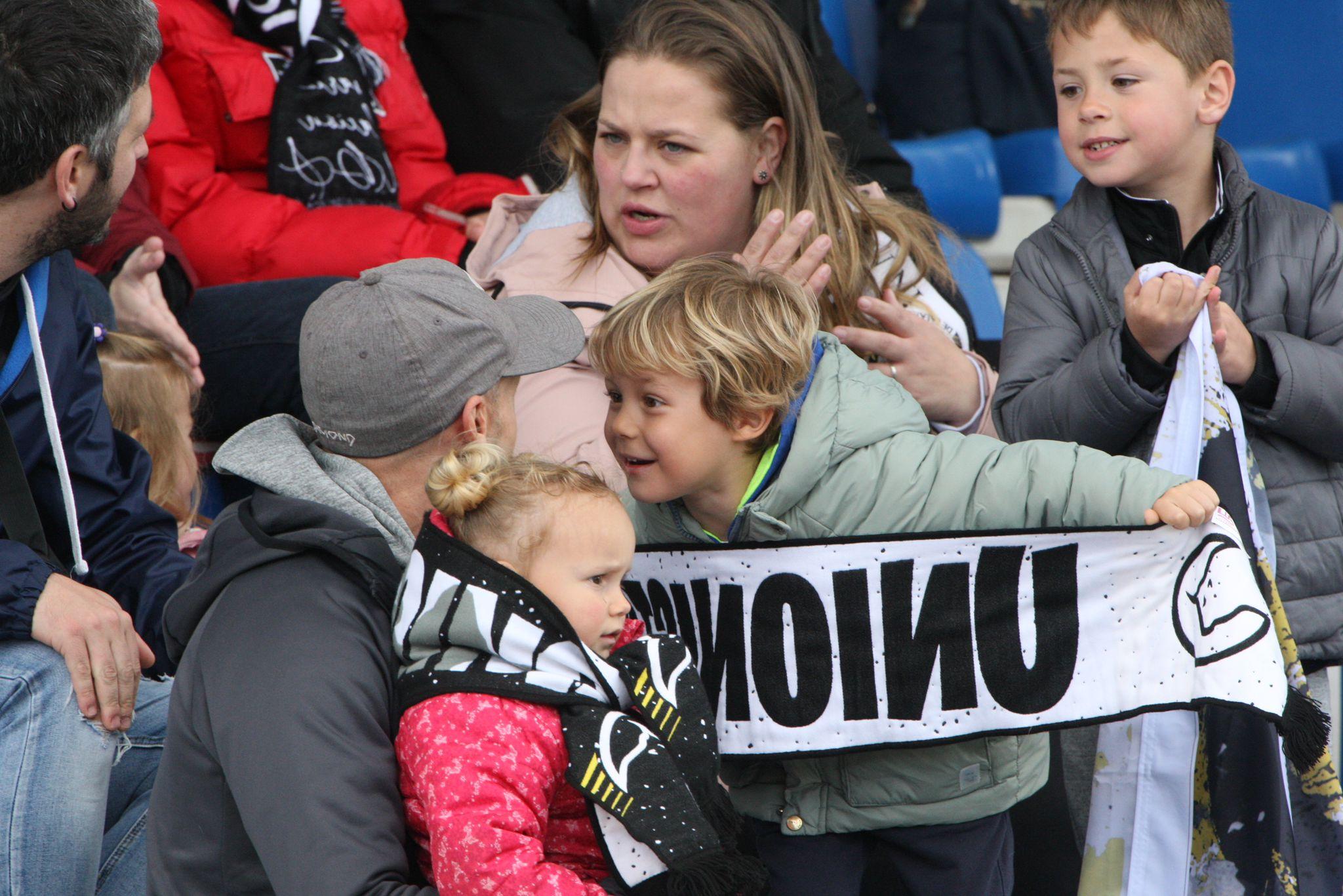 Goleada de Unionistas al Sabadell con triplete de Slavy