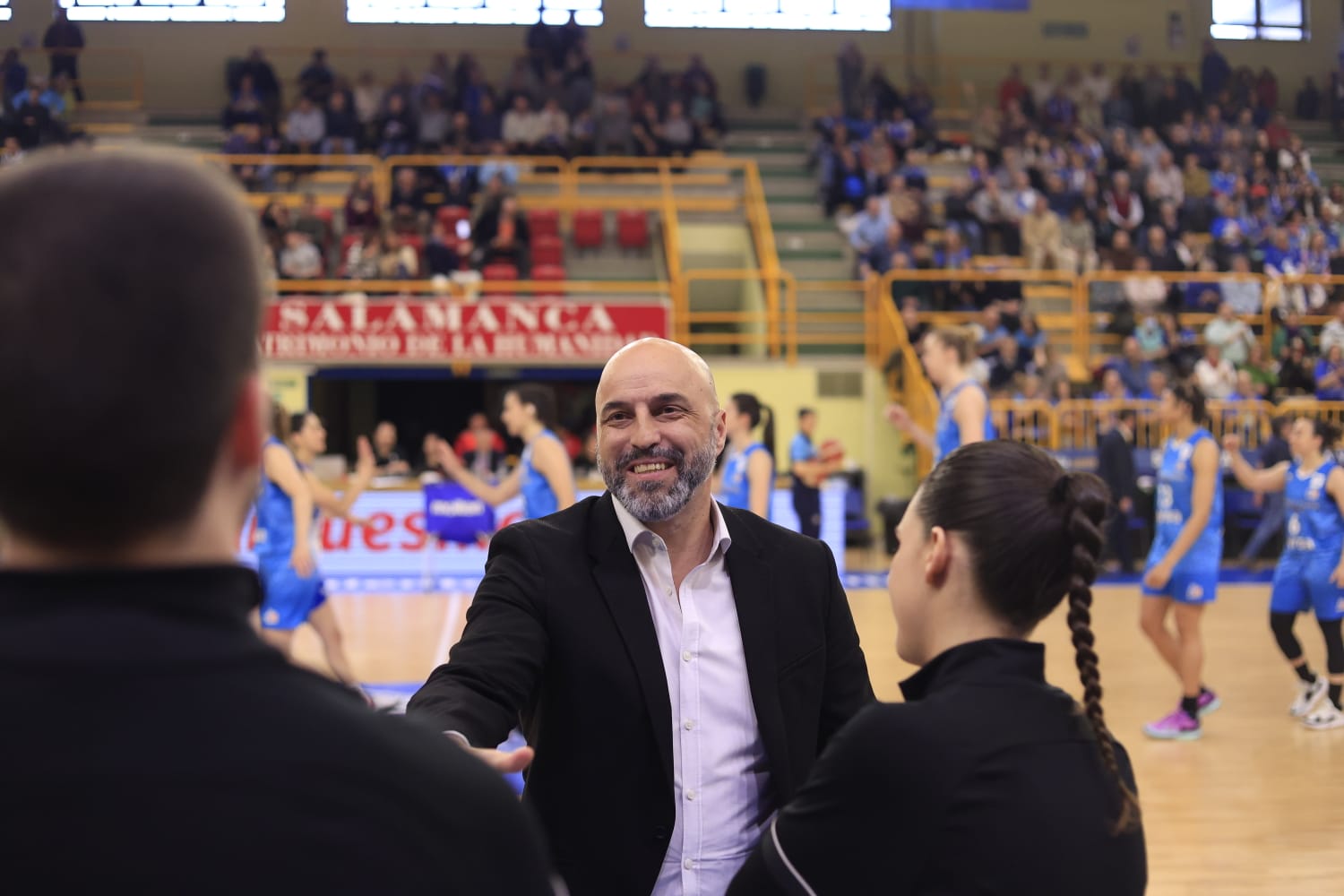 Avenida remonta y jugará las semifinales ante Girona