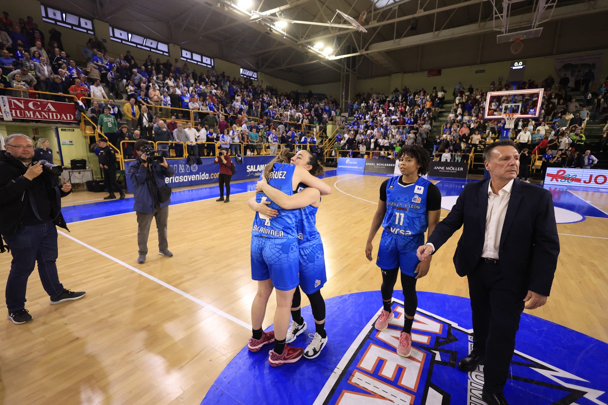 Avenida remonta y jugará las semifinales ante Girona