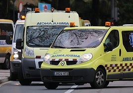 Varias ambulancias, en una imagen de archivo.