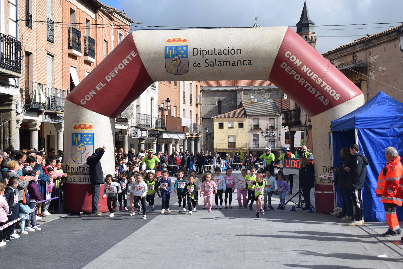 Ignacio Comillas y Sara Izquierdo ganan la XXX Carrera Peñarandina Hijos, Padres y Abuelos 1 de Mayo