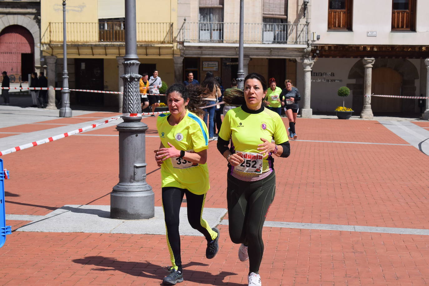 Ignacio Comillas y Sara Izquierdo ganan la XXX Carrera Peñarandina Hijos, Padres y Abuelos 1 de Mayo