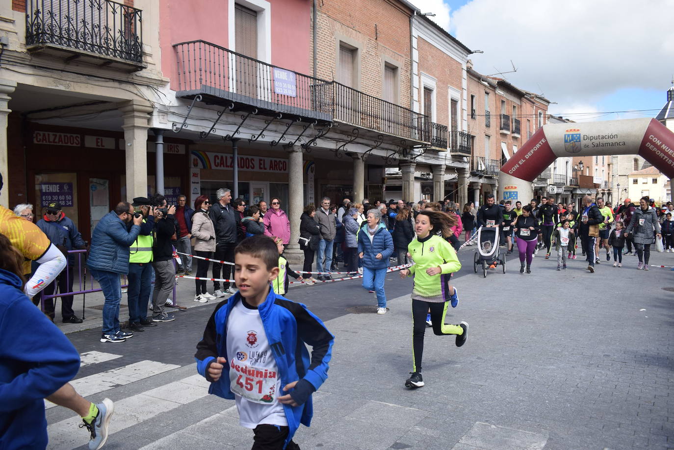 Ignacio Comillas y Sara Izquierdo ganan la XXX Carrera Peñarandina Hijos, Padres y Abuelos 1 de Mayo
