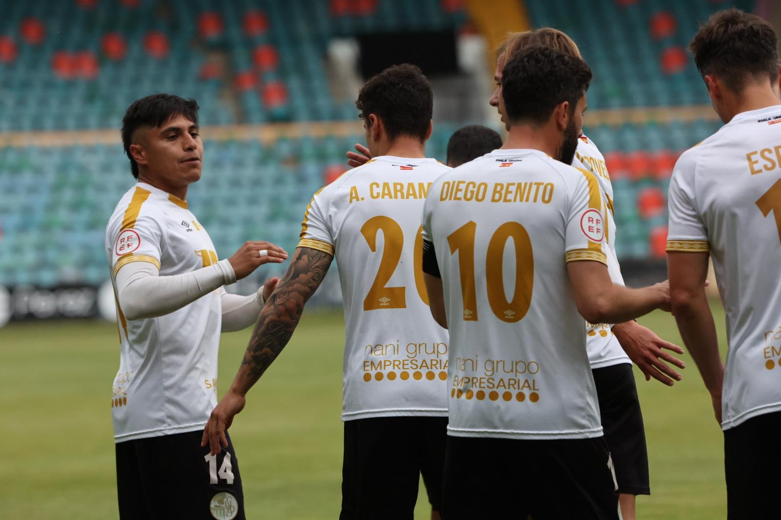 Un Salamanca CF UDS lanzado no se basta y mira ya al playoff de ascenso