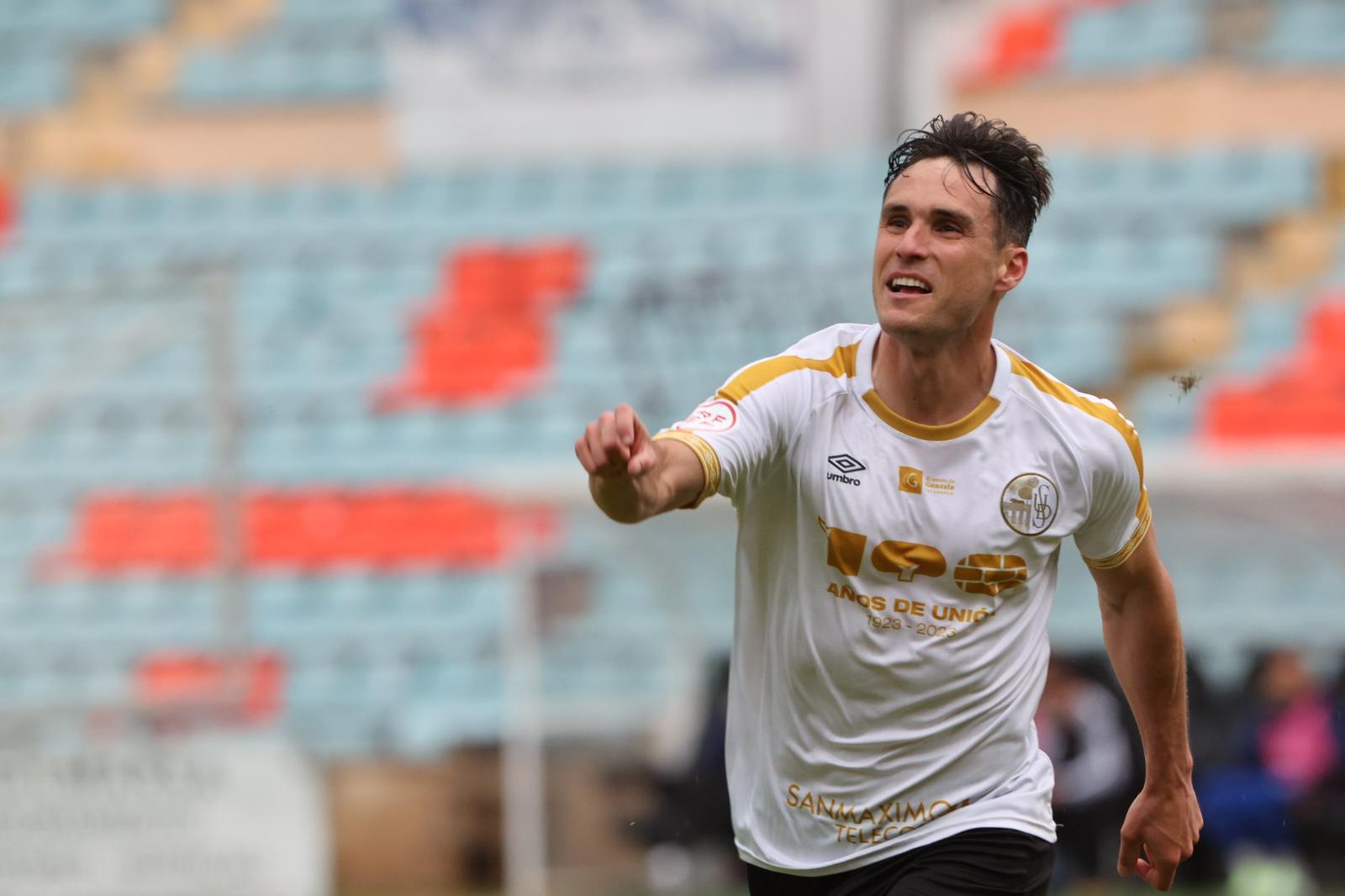 Un Salamanca CF UDS lanzado no se basta y mira ya al playoff de ascenso