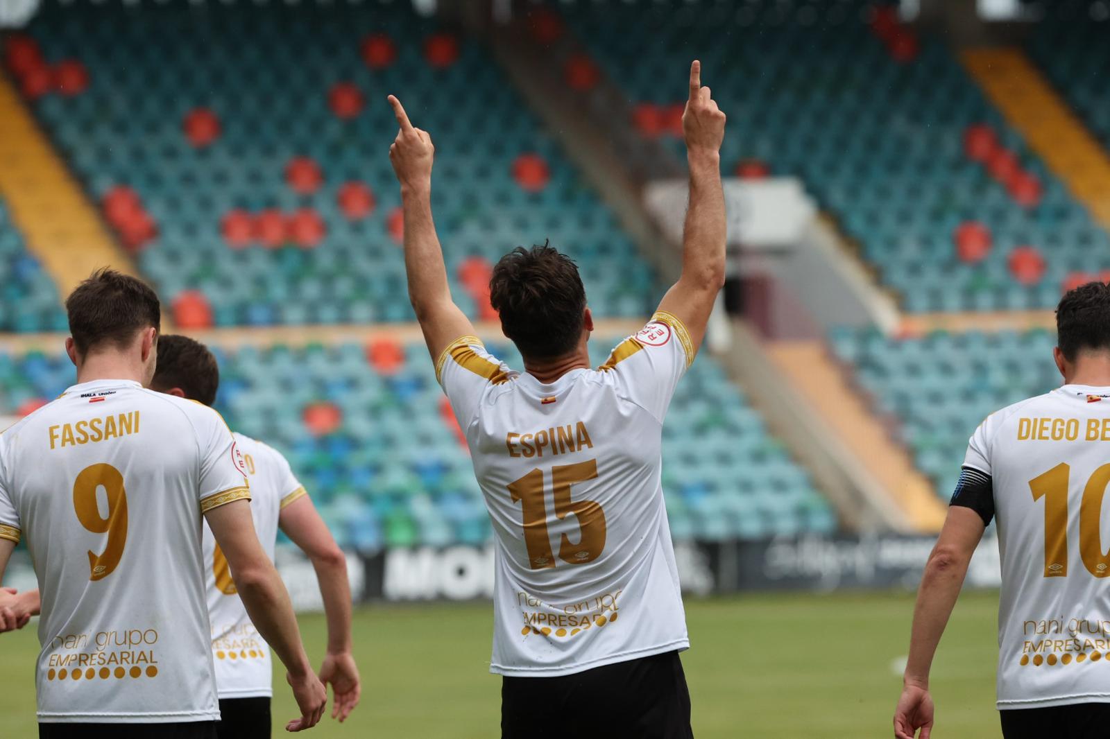 Un Salamanca CF UDS lanzado no se basta y mira ya al playoff de ascenso