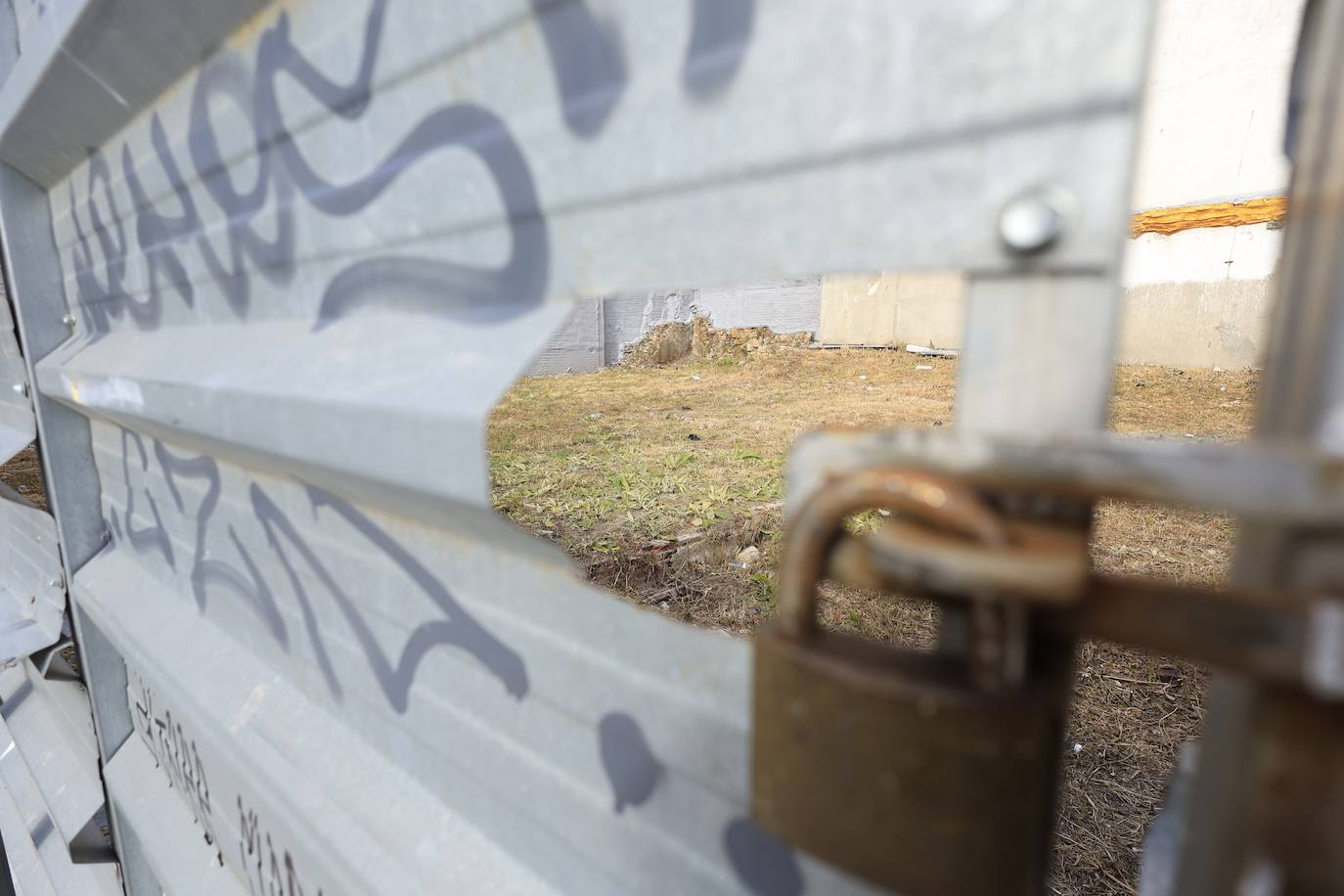 Dudas de los vecinos del Bretón sobre la propuesta de solución a los problemas de ruido