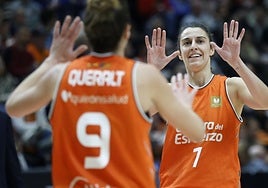 Alba Torrens, en un partido con el Valencia Basket.