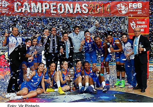 Plantilla de Perfumerías Avenida, temporada 2013-2014