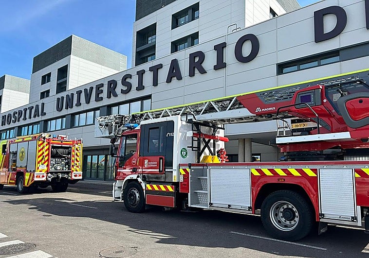 Alarma por la presencia de humo en uno de los sótanos del hospital del Salamanca